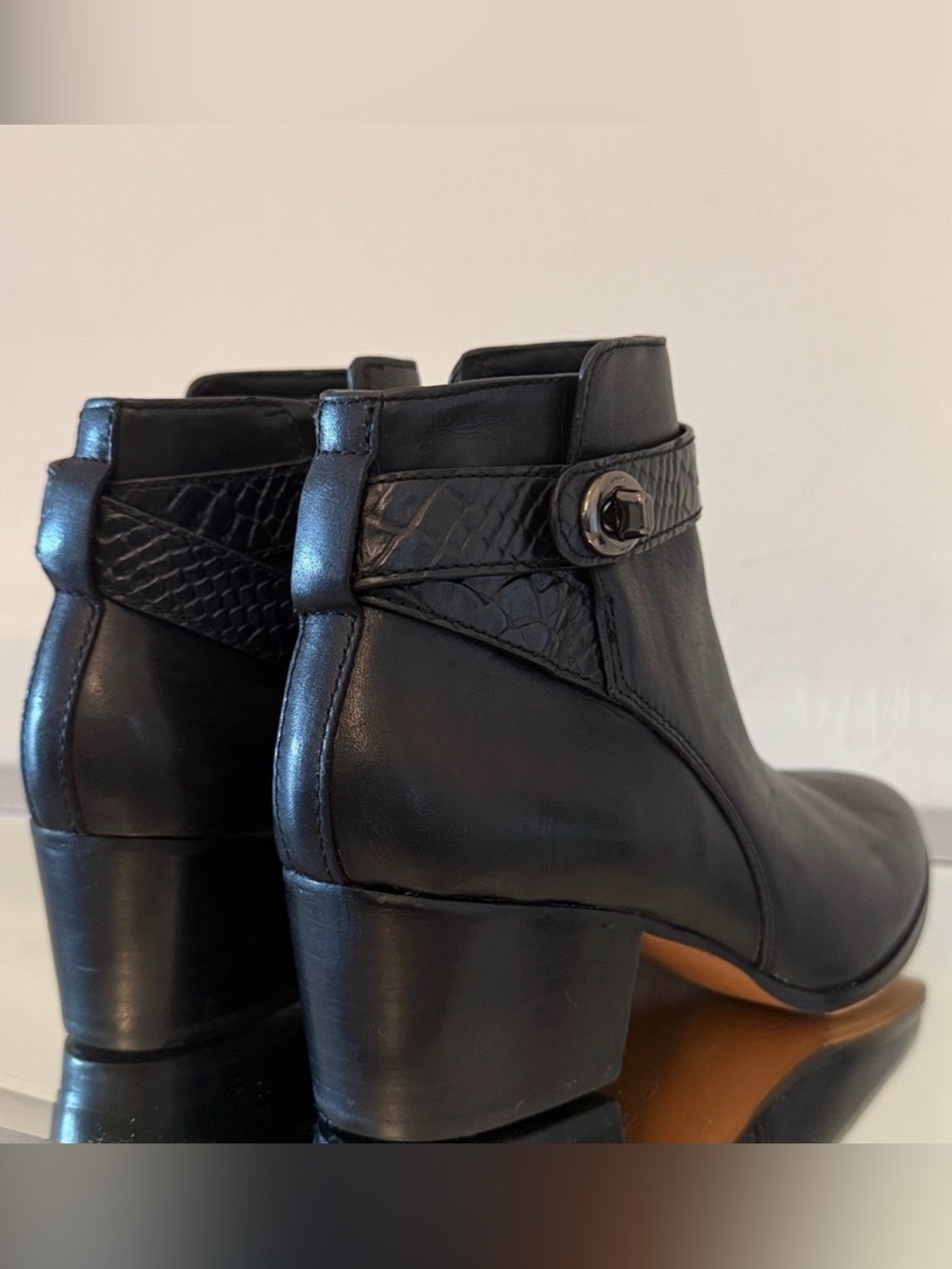 COACH Patricia Black Leather Ankle Boots Turnlock Block Heel Booties Size 6 - Picture 8 of 16